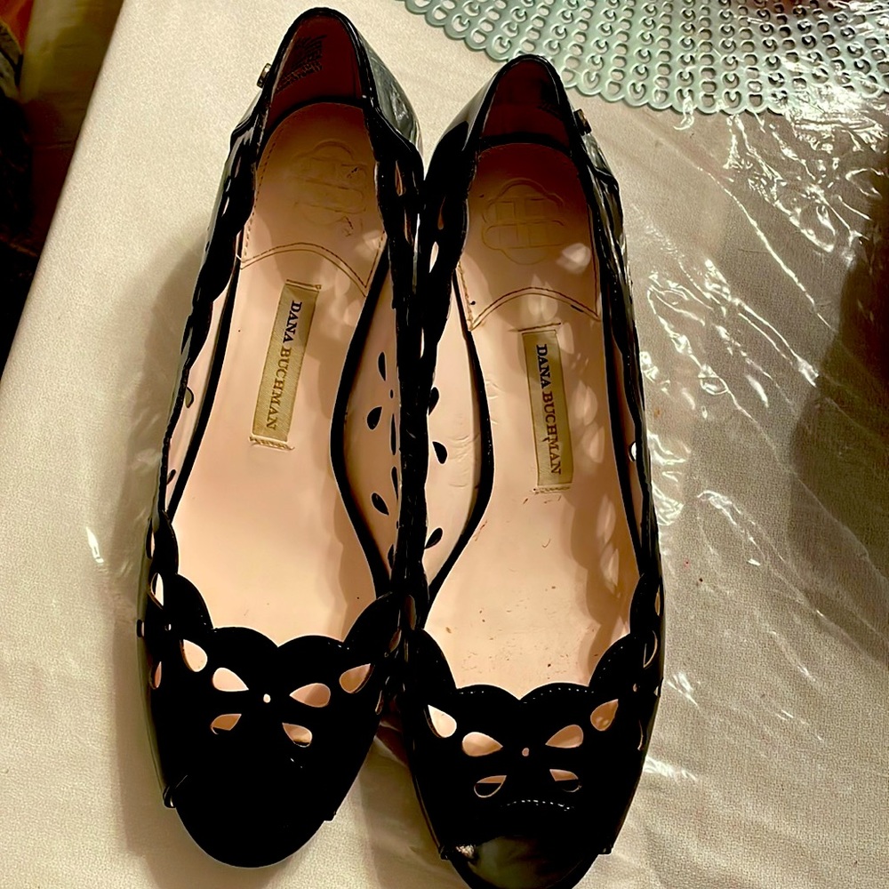 Dana Buchman black shoes size 9